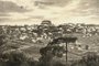Vista de Caxias a partir das imediações da Rua Treze de Maio, nas proximidades do Parque da Imprensa, por volta de 1910. Ao fundo, a Catedral Diocesana, a Catedral de Santa Teresa<!-- NICAID(14481430) -->