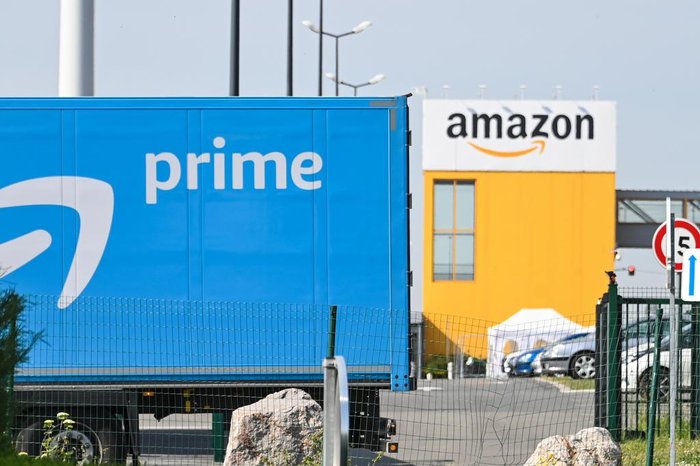 Trabalhadores da Amazon nos EUA convocam greve por risco de coronavírus ...