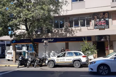 Taxistas são autuados por estar sem máscaras em Farroupilha<!-- NICAID(14484183) -->