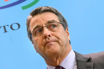  World Trade Organization Director-General Roberto Azevedo looks on after he spoke to reporters on February 22, 2017 in Geneva after the body ratified its first-ever multilateral trade deal as it confronts a US administration brazenly hostile to open global commerce. / AFP PHOTO / FABRICE COFFRINIEditoria: FINLocal: GenevaIndexador: FABRICE COFFRINISecao: macro economicsFonte: AFPFotógrafo: STF<!-- NICAID(12762005) -->