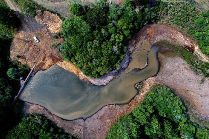 Com baixo nível da barragem, Fontoura Xavier passou a ser abastecida por caminhão-pipa 