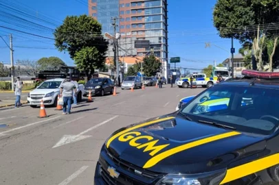 Quase 900 pessoas são abordadas em fiscalização do uso de máscaras em Bento Gonçalves<!-- NICAID(14491615) -->