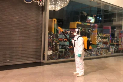 Gravataí Shopping Center reabre após ficar fechado por conta da pandemia de coronavírus<!-- NICAID(14491771) -->