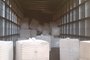Carga de 127 mil maços de cigarros de origem ilegal estava num caminhão-baú, em Canoas