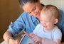 Meghan Markle aparece lendo com Archie em vídeo divulgado para celebrar aniversário