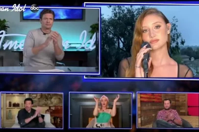 American Idol remoto<!-- NICAID(14493645) -->