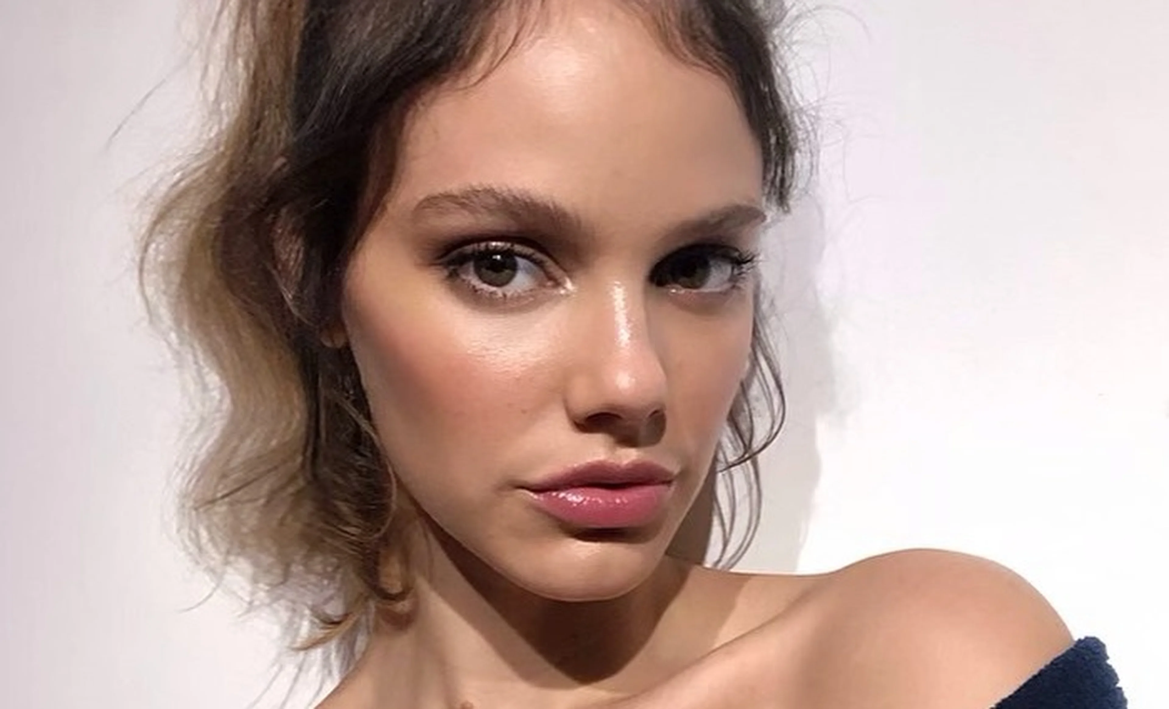 Laura Neiva Instagram/Reprodução