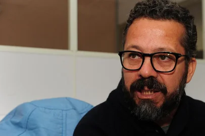  CAXIAS DO SUL, RS, BARSIL (23/10/2017). Cleber Xavier, integrante da Seleção Brasileira de Tite, fala com a imprensa caxiense. (Roni Rigon/Pioneiro).