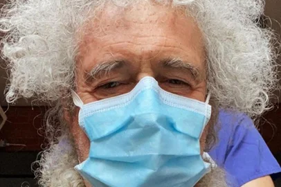 Brian May<!-- NICAID(14496182) -->