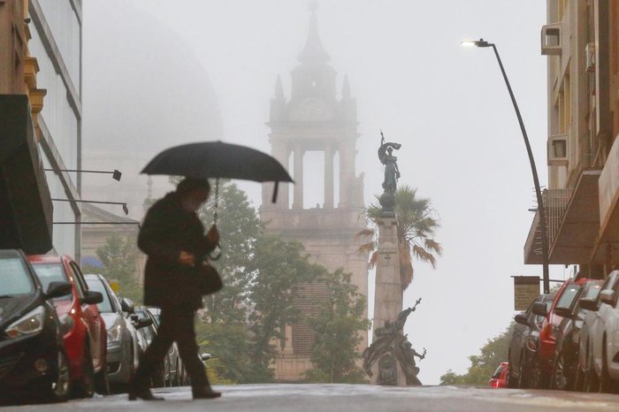 Chuva e frio? Saiba como fica a previsão do tempo da semana