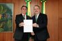 Presidente Bolsonaro e Mauro Pereira. Ex-deputado levou reivindicações sobre leitos de UTI para Caxias por causa do coronavírus<!-- NICAID(14498661) -->