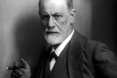 Sigmund Freud<!-- NICAID(14502575) -->