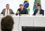 Em reunião, Bolsonaro diz ter sistema de informações particular e reclama de órgãos oficiais