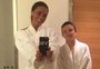Victoria Beckham sorri em foto rara com o filho e é elogiada pelos fãs