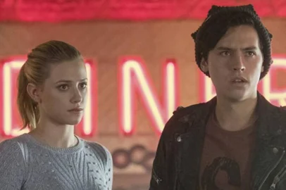 Série RiverdaleAtores Lili Reinhart e Cole Sprouse<!-- NICAID(14508245) -->