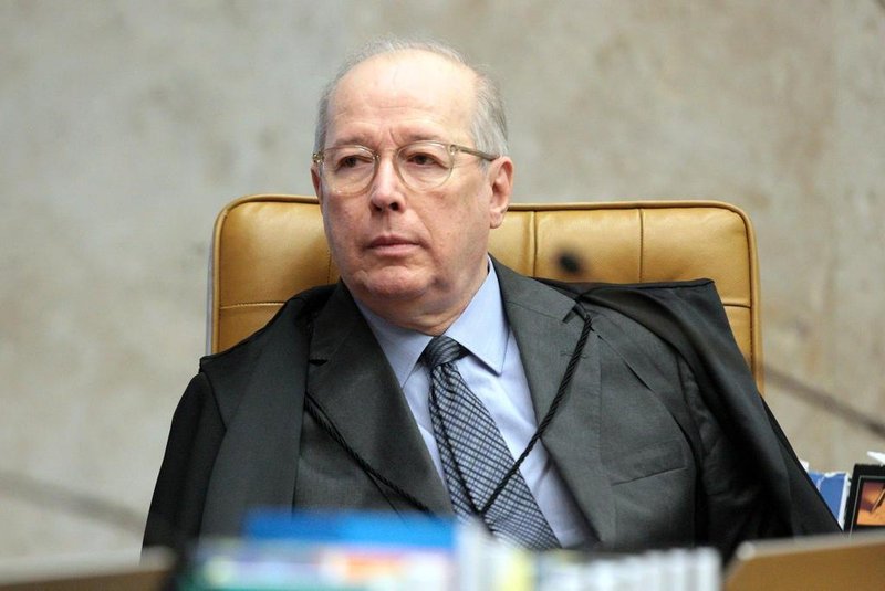  Ministro Celso de Mello durante sessão do STF