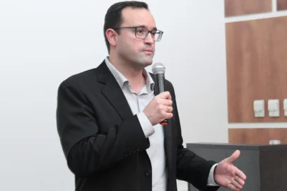 Diogo Segabinazzi Siqueira (PSDB), ex-secretário de Saúde de Bento Gonçalves<!-- NICAID(14515341) -->