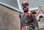 Onda de ataques a monumentos mostra a descrença da política convencional e do debate público