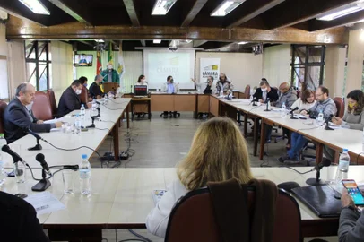 Medida deve-se à troca de bandeira amarela para vermelha por causa da covid-19<!-- NICAID(14523201) -->