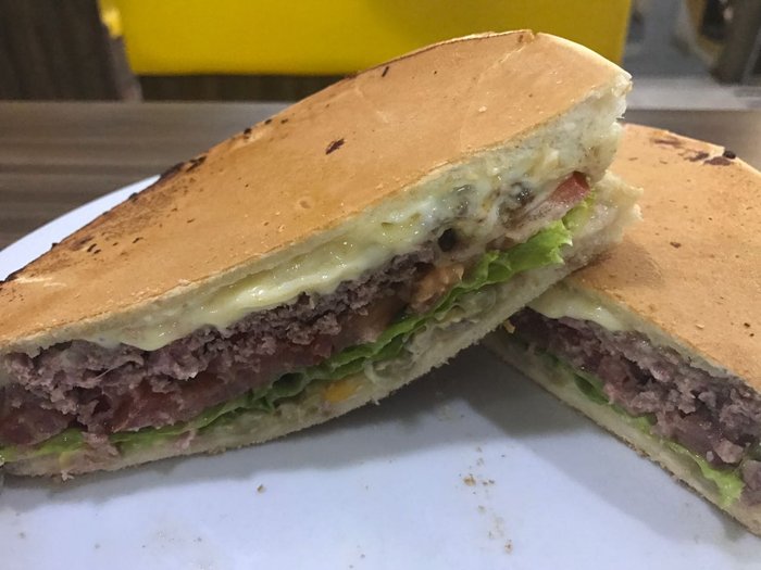 Lugares com telentrega de xis em Porto Alegre