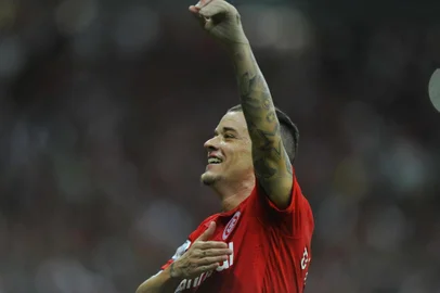  PORTO ALEGRE, RS, BRASIL, 13-05-2015 : Libertadores - Oitavas, Internacional x Atlético-MG no estádio Beira-rio.(Foto: RICARDO DUARTE/Agência RBS)Jogador DAlessandro faz o segundo gol da partida, Inter 2x0 Atlético-MG<!-- NICAID(11405845) -->