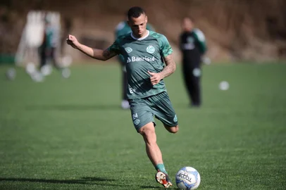  CAXIAS DO SUL, RS, BRASIL (13/09/2019)Treino do Juventude em preparação para o jogo de semifinal da série C do Campeonato Brasileiro. Na foto, Breno. (Antonio Valiente/Agência RBS)<!-- NICAID(14248280) -->