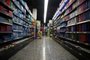  PORTO ALEGRE, RS, BRASIL - 06.04.2020 - Preços de produtos básicos no Supermercado Pezzi. (Foto: Jefferson Botega/Agencia RBS)<!-- NICAID(14470622) -->