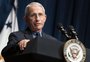 Trump ameaça demitir Anthony Fauci, principal infectologista do governo
