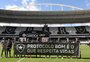 Em meio a protestos, Botafogo goleia Cabofriense na volta ao Campeonato Carioca