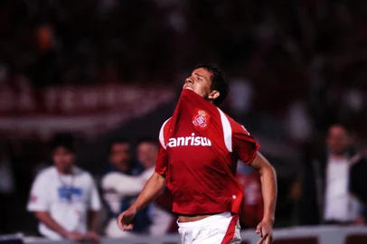 *** JBotega - Inter X Est Prorrogração ***Final da copa Sulamericana.Estádio Beira-rio Porto Alegre.Internacional X Estudiantes,gol do jogador Nilmar Fonte: BD ZH Fotógrafo: Jefferson Botega<!-- NICAID(2031151) -->