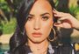 Demi Lovato lamenta morte do avô em meio à pandemia