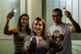  PORTO ALEGRE, RS, BRASIL - 23/06/2020Como é ser adolescente durante a pandemia. Na foto, Nathalie e seus pais Graziela e Márcio<!-- NICAID(14530592) -->