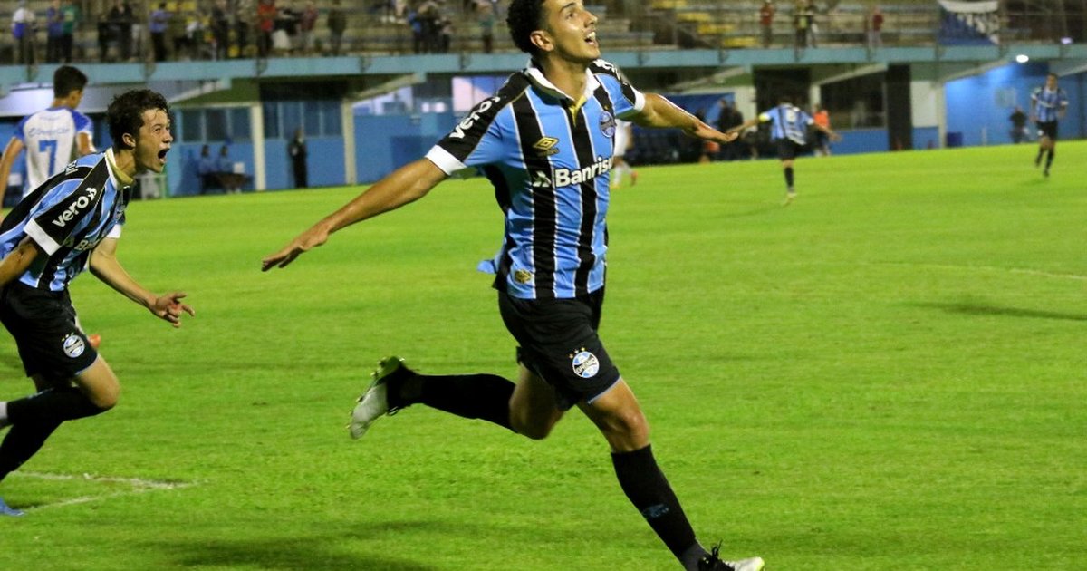 Gazão vem se destacando nos treinos e pode ter uma oportunidade logo menos