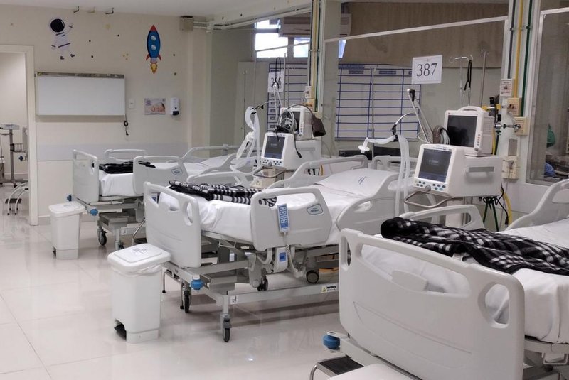 A empresa JBS doou 50 camas de Unidade de Terapia Intensiva (UTI) ao Hospital Geral, de Caxias do Sul. A entrega foi feita nesta quinta-feira (9).<!-- NICAID(14542028) -->
