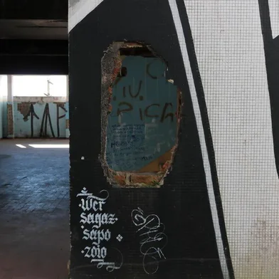 Grafites e pichações feitos nas paredes do antigo prédio do INSS serão tema de exposição do Instituto SAMba<!-- NICAID(14543634) -->