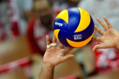  Levantador caxiense Fernando Kreling, atuando pela seleção brasileira adulta de vôlei masculino, na Liga das Nações. Estreia contra os Estados Unidos<!-- NICAID(14103004) -->