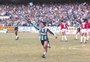 Atacante gremista comemorou o 900º gol dos Gre-Nais com goleada e título gaúcho