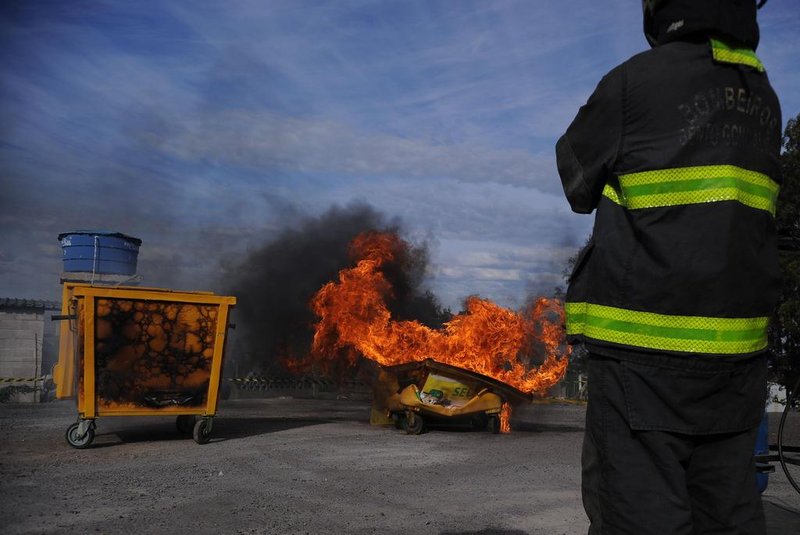  CAXIAS DO SUL, RS, BRASIL, 24/07/2020 - Codeca apresenta conteiner de lixo a prova de fogo para diminuir prejuízo com vandalismo.  (Marcelo Casagrande/Agência RBS)<!-- NICAID(14552568) -->