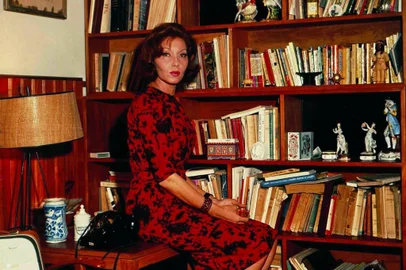Clarice Lispector<!-- NICAID(11973107) -->