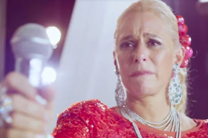 Série Hebe, cena da demissão na Bandeirantes, episódio 1<!-- NICAID(14554181) -->