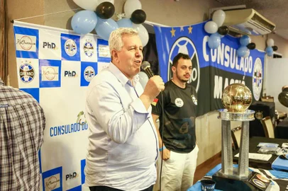Gremio RS - FUTEBOL/ JANTAR CONSULAR GREMIO  - ESPORTES - Consulado do Gremio em Alagoas realiza o primeiro jantar Consular de Maceió. NA FOTO: Marco Bobsin (E), vice-presidente do Grêmio FOTO: LUCAS UEBEL/GREMIO FBPAEditoria: SPOIndexador: Lucas UebelSecao: futebolFonte: Gremio.netFotógrafo: Gremio <!-- NICAID(14557363) -->