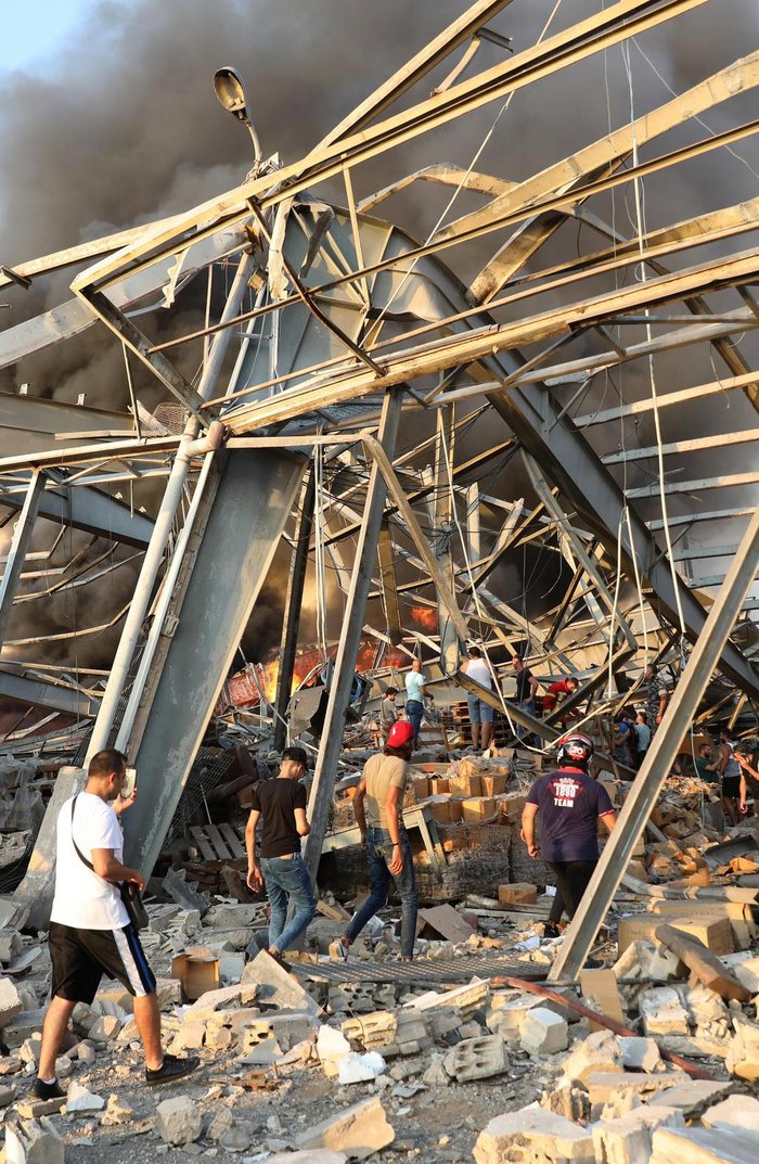 Escombros após explosão em Beirute