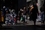  CAXIAS DO SUL, RS, BRASIL, 31/07/2020 - Vendedores ambulantes no centro da cidade. (Marcelo Casagrande/Agência RBS)<!-- NICAID(14557894) -->