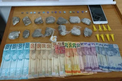Jovem que fazia telentrega de drogas com carro de aplicativo é preso em Gramado <!-- NICAID(14566814) -->