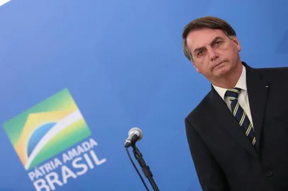 (BrasÃ­lia - DF, 25703/2020) Presidente da RepÃºblica Jair Bolsonaro, durante coletiva de imprensa ao lado do Presidente do Banco Central Roberto Campos Neto, do Presidente da Caixa Pedro GuimarÃ£es e do Presidente do BNDES Gustavo Montezano.Foto: Marcos CorrÃªa/PR<!-- NICAID(14463296) -->
