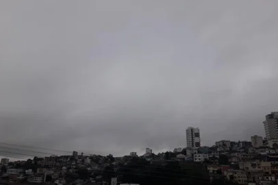 clima ao amanhecer<!-- NICAID(14571294) -->