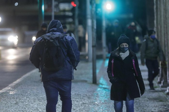 Mais intensa massa de ar frio do ano deve permanecer no RS pelos próximos dias | GZH