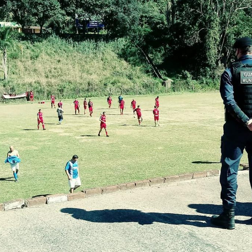 Guarda-redes do Futebol Clube do Porto visita doentes no IPO