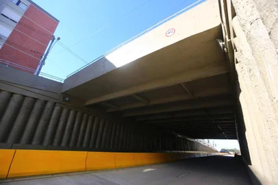  PORTO ALEGRE, RS, BRASIL - 24.08.2020 - Obra da trincheira da Cristóvão Colombo com Dom Pedro II. (Foto: Félix Zucco/Agencia RBS)<!-- NICAID(14575284) -->