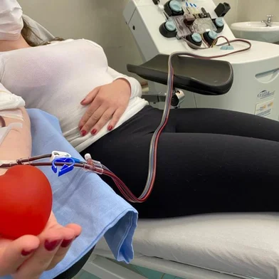  O Hemocentro Regional de Caxias do Sul (Hemocs) realizou na manhã desta terça-feira (25) a primeira coleta de plasma convalescente feminino, por aférese.<!-- NICAID(14576140) -->